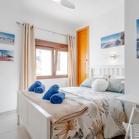 Bed & Breakfast La Isla Santa Maria 3*